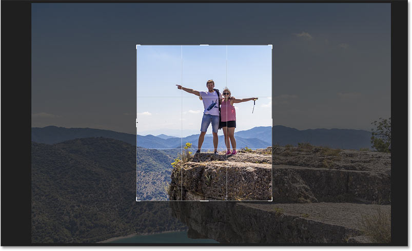 Resizing the crop border without setting an aspect ratio in Photoshop